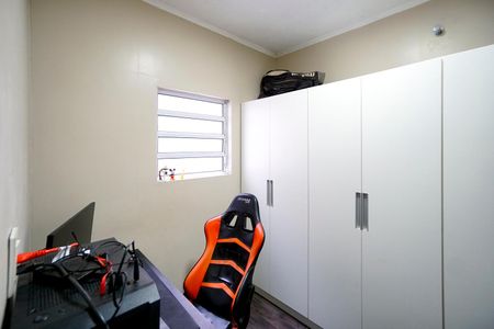 Casa à venda com 380m², 3 quartos e 2 vagasEscritório