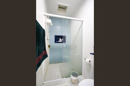 Casa à venda com 380m², 3 quartos e 2 vagasBanheiro da suíte 03