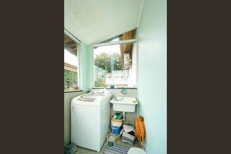 Casa à venda com 380m², 3 quartos e 2 vagasÁrea de serviço