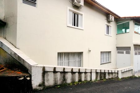 Casa à venda com 380m², 3 quartos e 2 vagasFachada