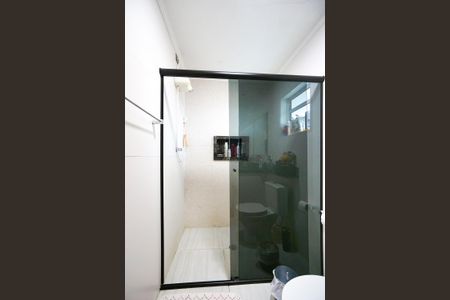 Casa à venda com 380m², 3 quartos e 2 vagasBanheiro da suíte 02