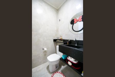 Casa à venda com 380m², 3 quartos e 2 vagasLavabo