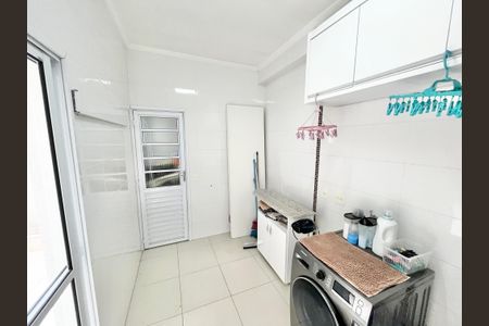 Casa à venda com 247m², 3 quartos e 5 vagasLavanderia