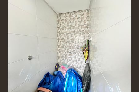 Casa à venda com 247m², 3 quartos e 5 vagasLavanderia Banheiro