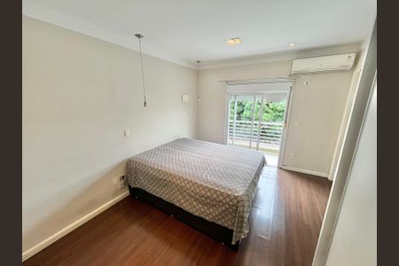 Casa à venda com 247m², 3 quartos e 5 vagasQuarto Suíte