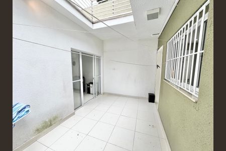 Casa à venda com 247m², 3 quartos e 5 vagasQuintal