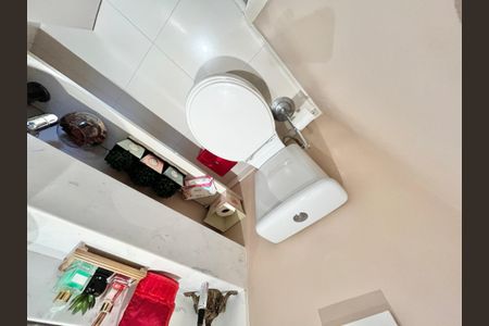 Apartamento à venda com 121m², 3 quartos e 2 vagas Apartamento à venda com 121m², 3 quartos e 2 vagasLavabo