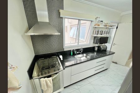 Apartamento à venda com 121m², 3 quartos e 2 vagas Apartamento à venda com 121m², 3 quartos e 2 vagasCozinha