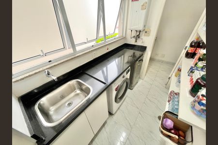 Apartamento à venda com 121m², 3 quartos e 2 vagas Apartamento à venda com 121m², 3 quartos e 2 vagasÁrea de Serviço