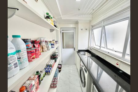 Apartamento à venda com 121m², 3 quartos e 2 vagas Apartamento à venda com 121m², 3 quartos e 2 vagasÁrea de Serviço