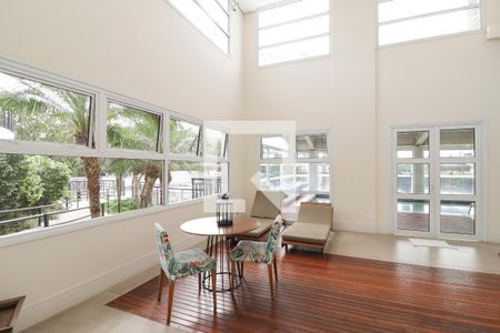 Apartamento à venda com 121m², 3 quartos e 2 vagas Apartamento à venda com 121m², 3 quartos e 2 vagasSaúna