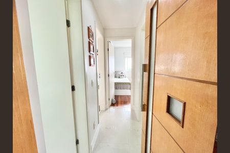 Apartamento à venda com 121m², 3 quartos e 2 vagas Apartamento à venda com 121m², 3 quartos e 2 vagasCorredor