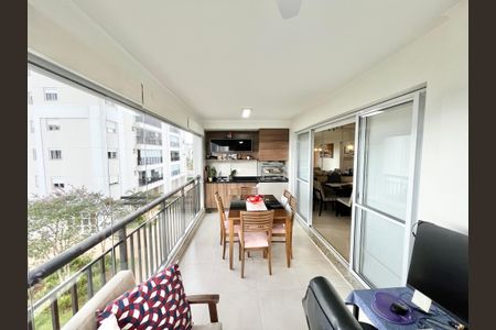 Apartamento à venda com 121m², 3 quartos e 2 vagas Apartamento à venda com 121m², 3 quartos e 2 vagasVaranda da Sala