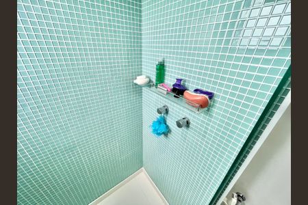 Apartamento à venda com 121m², 3 quartos e 2 vagas Apartamento à venda com 121m², 3 quartos e 2 vagasBanheiro da Suíte