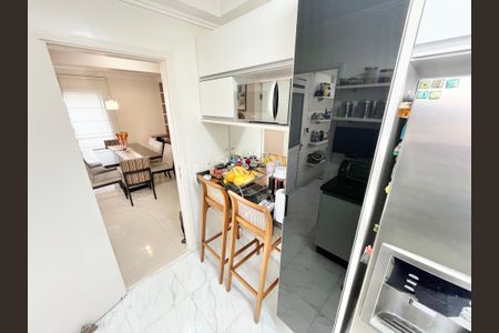 Apartamento à venda com 121m², 3 quartos e 2 vagas Apartamento à venda com 121m², 3 quartos e 2 vagasCozinha