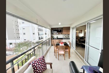 Apartamento à venda com 121m², 3 quartos e 2 vagas Apartamento à venda com 121m², 3 quartos e 2 vagasVaranda da Sala