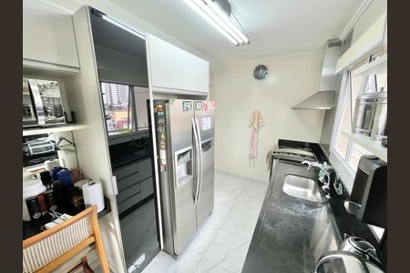 Apartamento à venda com 121m², 3 quartos e 2 vagas Apartamento à venda com 121m², 3 quartos e 2 vagasCozinha