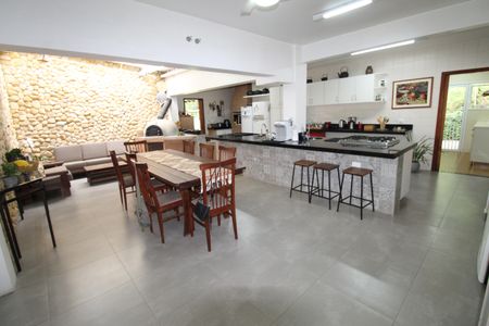 Casa de condomínio para alugar com 464m², 5 quartos e 9 vagasCozinha