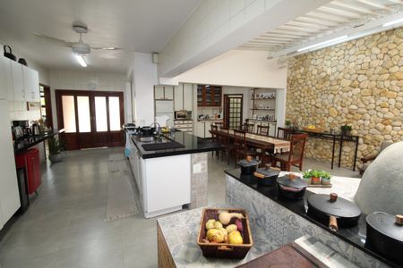 Casa de condomínio para alugar com 464m², 5 quartos e 9 vagasCozinha