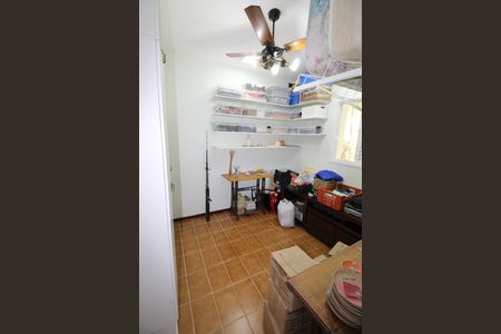 Casa de condomínio para alugar com 464m², 5 quartos e 9 vagasÁrea de Serviço