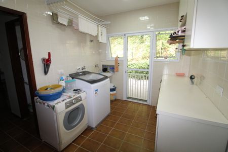 Casa de condomínio para alugar com 464m², 5 quartos e 9 vagasÁrea de Serviço