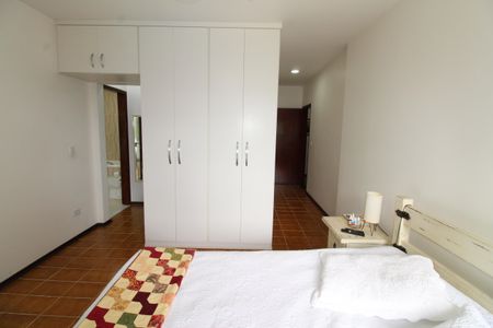 Casa de condomínio para alugar com 464m², 5 quartos e 9 vagasSuíte 2