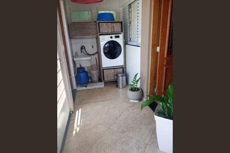 Casa para alugar com 64m², 2 quartos e 1 vagaÁrea de serviço