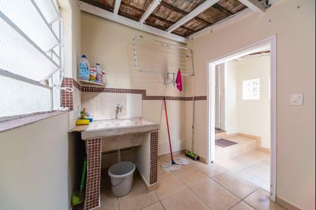 Casa para alugar com 120m², 2 quartos e 1 vagaÁrea de Serviço