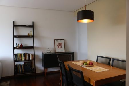 Apartamento à venda com 63m², 2 quartos e 1 vagaSala