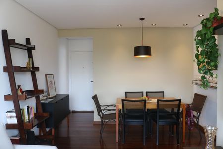 Apartamento à venda com 63m², 2 quartos e 1 vagaSala