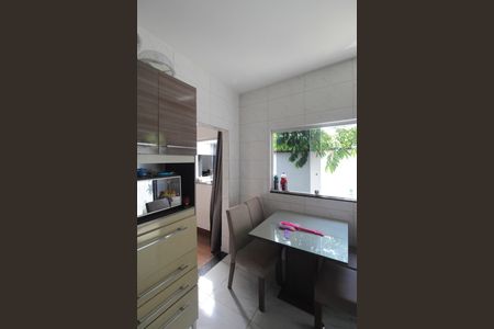 Casa à venda com 390m², 3 quartos e 4 vagasCasa 2 | Cozinha