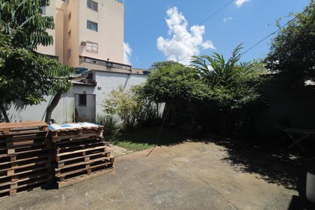 Casa à venda com 390m², 3 quartos e 4 vagasQuintal