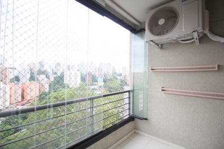 Varanda Sala de apartamento à venda com 2 quartos, 72m² em Paraíso do Morumbi, São Paulo