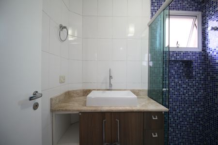 Apartamento à venda com 72m², 2 quartos e 2 vagasBanheiro 1