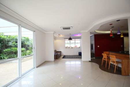 Apartamento à venda com 72m², 2 quartos e 2 vagasSalão de Festas