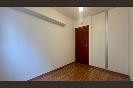 Apartamento à venda com 122m², 3 quartos e 2 vagas Apartamento à venda com 122m², 3 quartos e 2 vagasQuarto