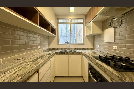 Apartamento à venda com 122m², 3 quartos e 2 vagas Apartamento à venda com 122m², 3 quartos e 2 vagasCozinha