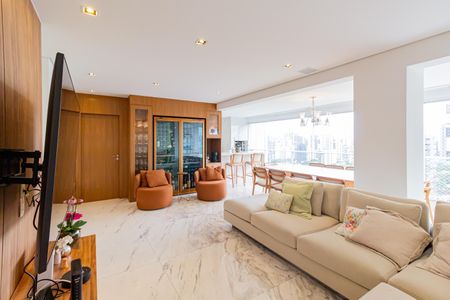 Apartamento à venda com 134m², 3 quartos e 2 vagas Apartamento à venda com 134m², 3 quartos e 2 vagasSala