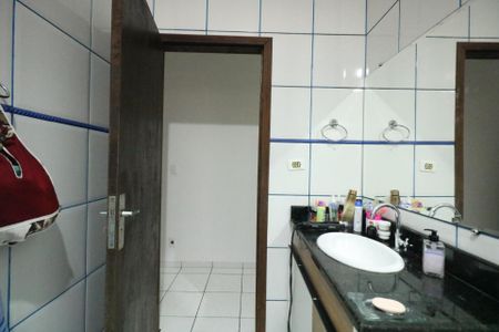 Casa à venda com 328m², 2 quartos e 2 vagas Casa à venda com 328m², 2 quartos e 2 vagasBanheiro