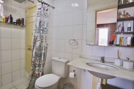 Apartamento à venda com 76m², 3 quartos e 2 vagasBanheiro do Quarto 1