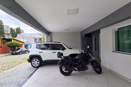 Casa à venda com 165m², 3 quartos e 2 vagas Casa à venda com 165m², 3 quartos e 2 vagasGaragem