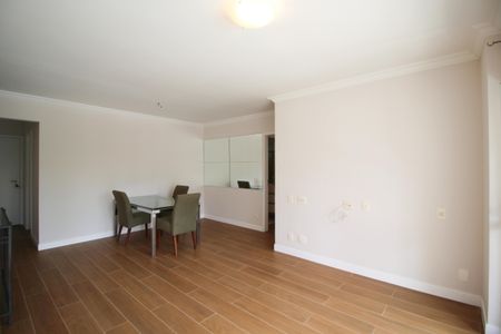Sala de apartamento para alugar com 3 quartos, 94m² em Vila Olímpia, São Paulo