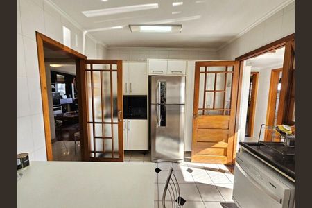 Apartamento para alugar com 130m², 4 quartos e 2 vagasCozinha 
