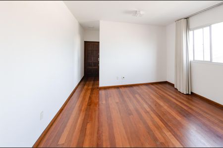 Sala de apartamento para alugar com 2 quartos, 78m² em Carlos Prates, Belo Horizonte