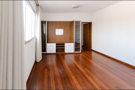 Sala de apartamento para alugar com 2 quartos, 78m² em Carlos Prates, Belo Horizonte