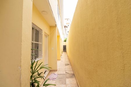 Casa de condomínio para alugar com 80m², 2 quartos e sem vaga