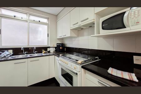 Apartamento para alugar com 100m², 3 quartos e 2 vagasCozinha e Área de Serviço