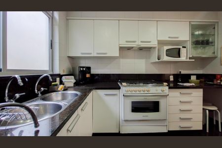 Apartamento para alugar com 100m², 3 quartos e 2 vagasCozinha e Área de Serviço