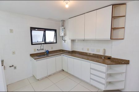 Apartamento para alugar com 97m², 3 quartos e 2 vagasCozinha