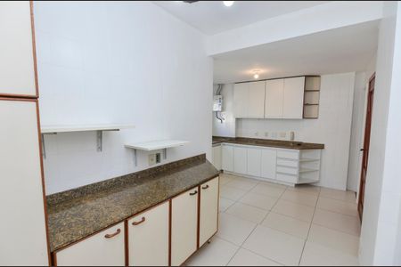 Apartamento para alugar com 97m², 3 quartos e 2 vagasCozinha